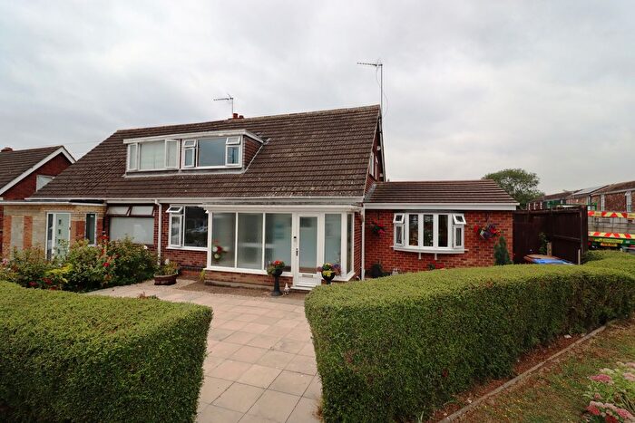 4 Bedroom Semi Detached House For Sale In Knightscliffe Way, Duston, NN5