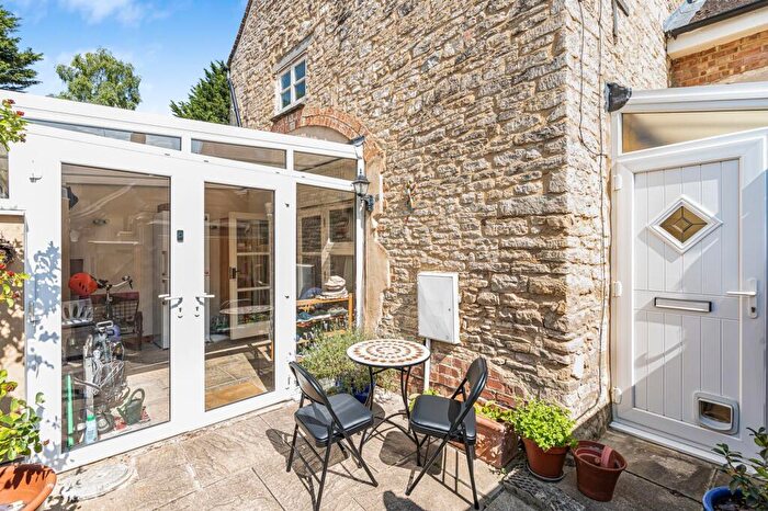 2 Bedroom Cottage For Sale In Stables Cottage, West End, Witney, OX28