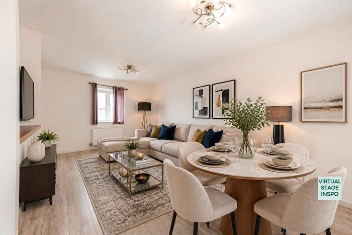 2 Bedroom Coach House For Sale In Standish Street, Bridgwater, TA6