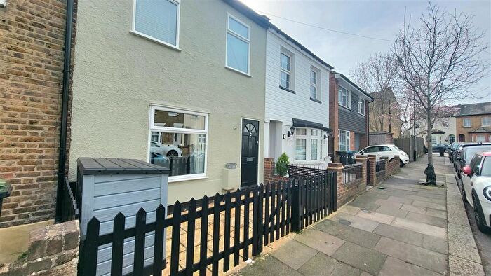 2 Bedroom House To Rent In Merton Road, Enfield, EN2
