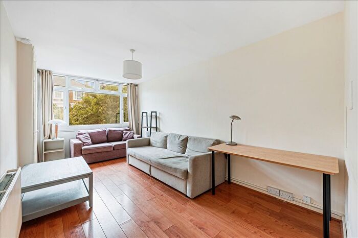 1 Bedroom Flat To Rent In Devonport Road, Shepherd's Bush, W12