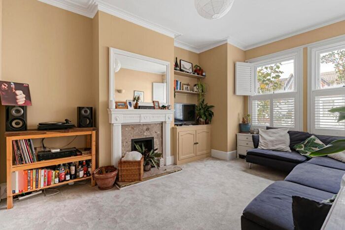 2 Bedroom Maisonette To Rent In Oakmead Road, London, SW12