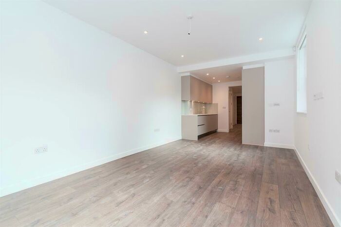 2 Bedroom Apartment To Rent In Britton Street, London, EC1M