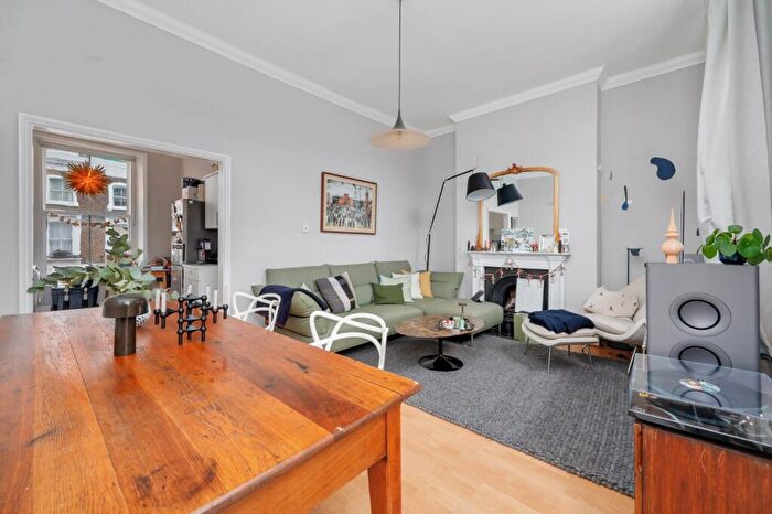 2 Bedroom Terraced House To Rent In Chalcot Road, Primrose Hill, NW1