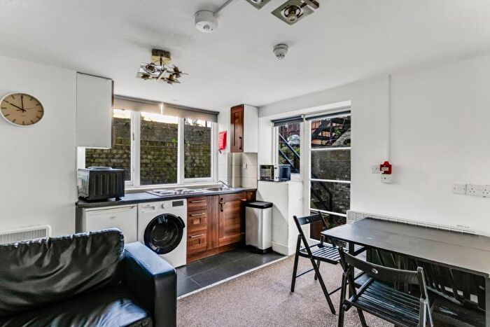 1 Bedroom Maisonette To Rent In Crowndale Road, Camden, NW1