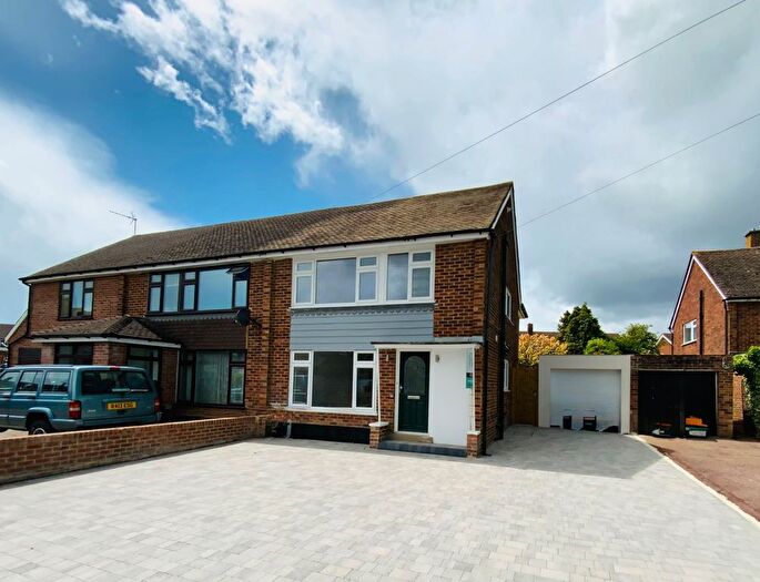 4 Bedroom Semi-Detached House To Rent In Epsom Close, West Malling, ME19