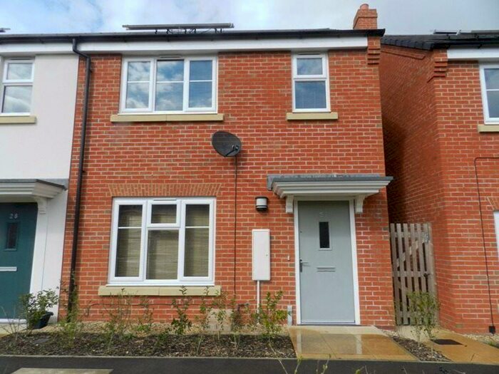 2 Bedroom House To Rent In Middlemore, NN11