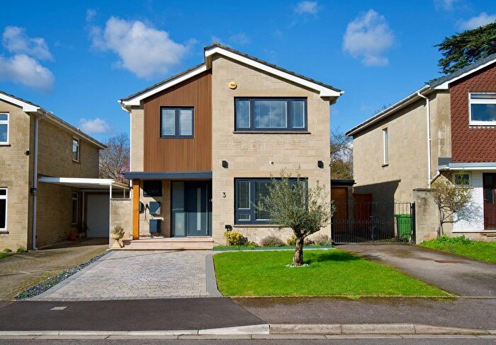 4 Bedroom Detached House For Sale In Cliff Court Drive, Frenchay, Bristol, BS16