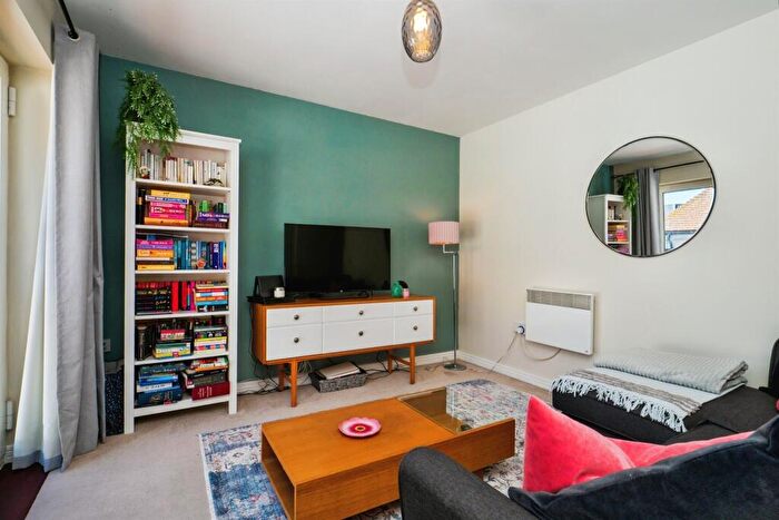 1 Bedroom Penthouse For Sale In Drying Shed Lane, Canterbury, CT1