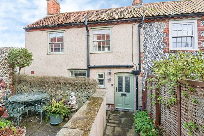 2 Bedroom End Terrace House For Sale In High Street, Blakeney, Holt, NR25