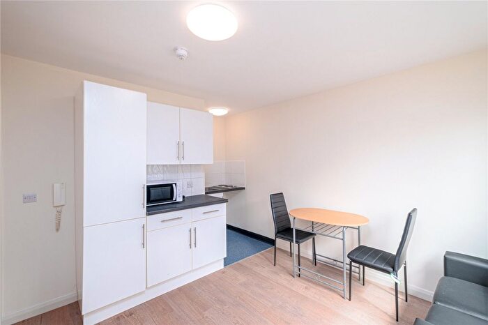 Studio To Rent In Hornsey Road, Holloway, London, N7