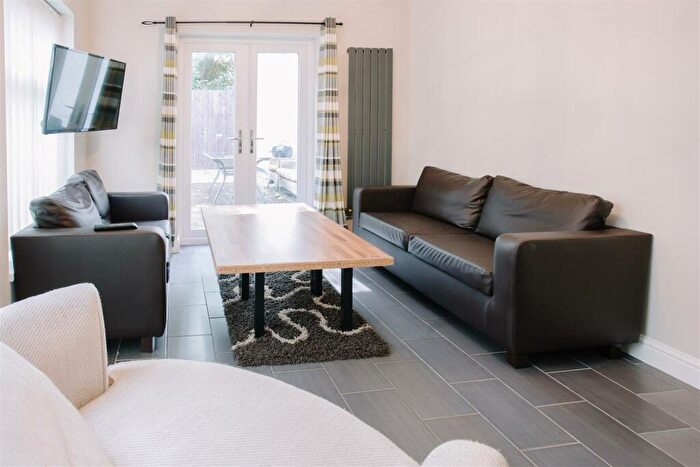 5 Bedroom Private Hall To Rent In De Grey Street, Hull, HU5