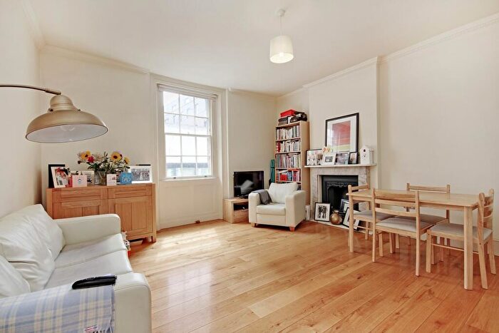 2 Bedroom Flat To Rent In St. Mary At Hill, London, EC3R