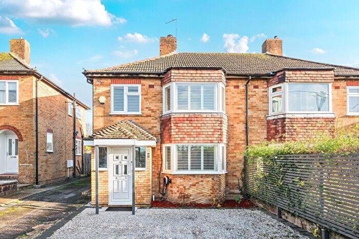 3 Bedroom Semi-Detached House For Sale In Bereweeke Avenue, Winchester, SO22