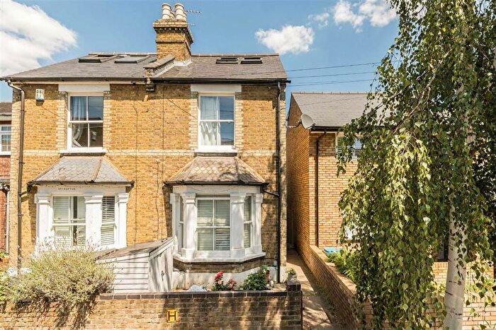 3 Bedroom Property For Sale In Sunnyside Road, Teddington, TW11