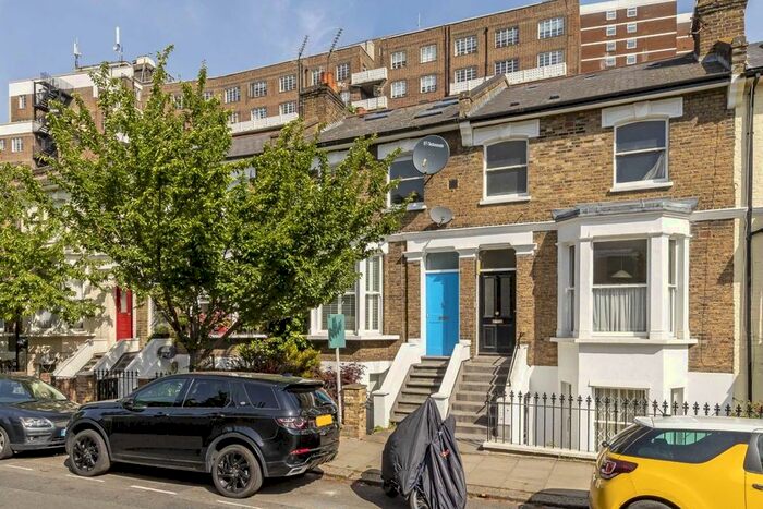 3 Bedroom Flat To Rent In Minford Gardens, London, W14