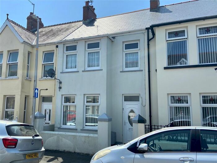 Terraced House To Rent In Shakespeare Avenue, Milford Haven, Pembrokeshire, SA73
