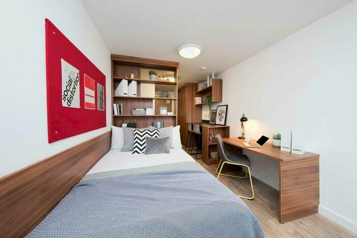 1 Bedroom House To Rent In Derwent Point Goswell Road, London, London, EC1V