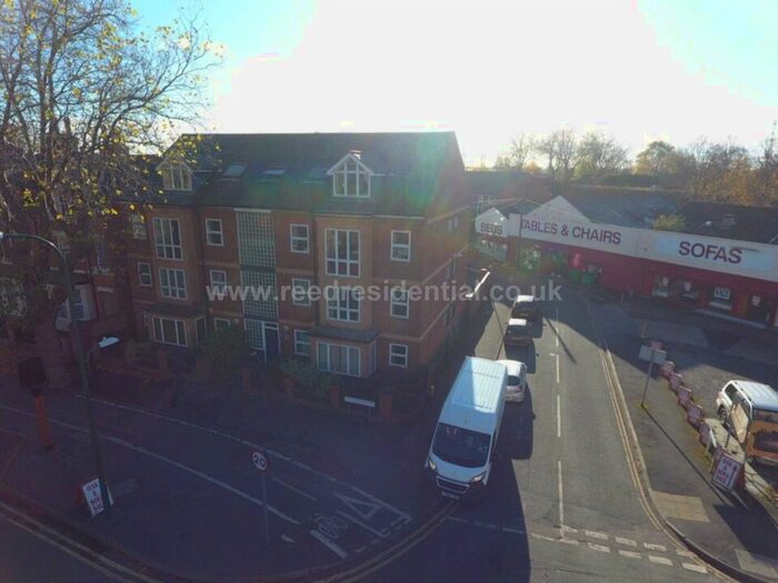4 Bedroom Flat To Rent In Castle Boulevard, Lenton, England, NG7