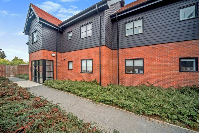 2 Bedroom Apartment To Rent In Selwin Place, Biggleswade, SG18