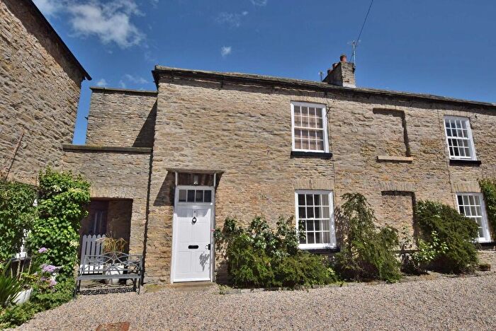 2 Bedroom Cottage To Rent In Temple Square, Richmond, DL10