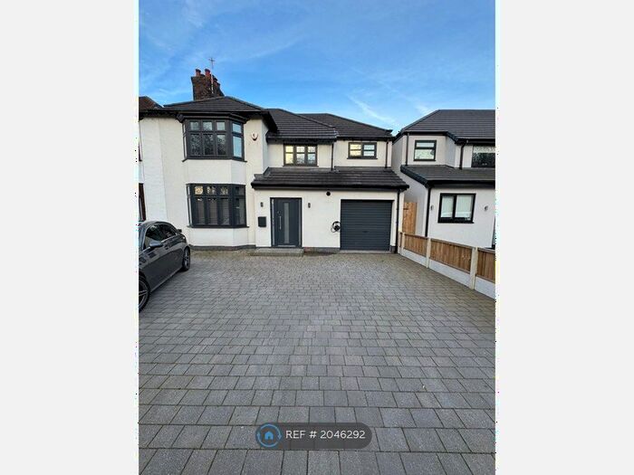 4 Bedroom Semi-Detached House To Rent In Queens Drive, Wavertree, Liverpool, L15
