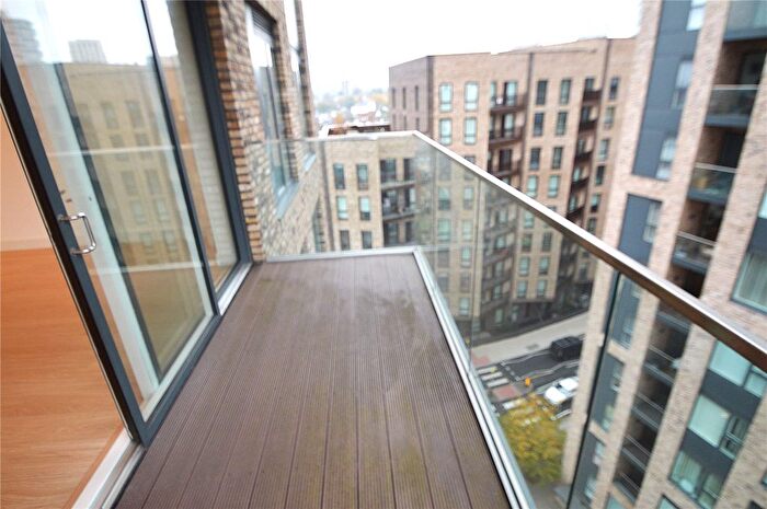 2 Bedroom Flat To Rent In Cherry Orchard Road, Croydon, CR0