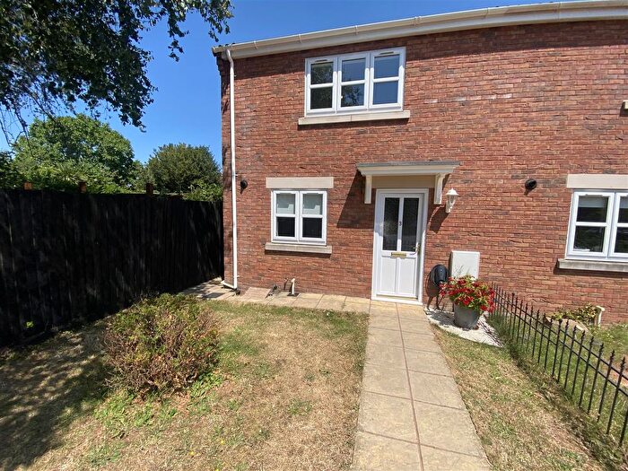 3 Bedroom End Terrace House To Rent In Milton Place, Bridgwater, TA6