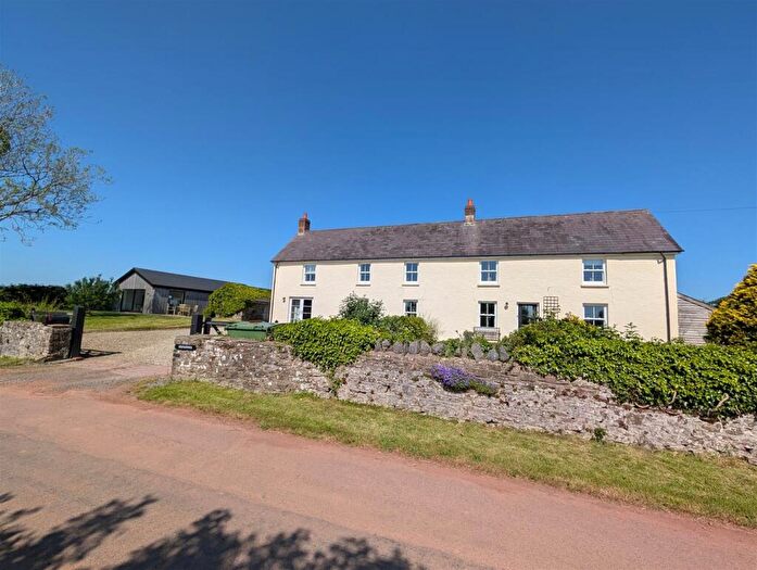 7 Bedroom Detached House For Sale In Llanybri, Carmarthen, SA33