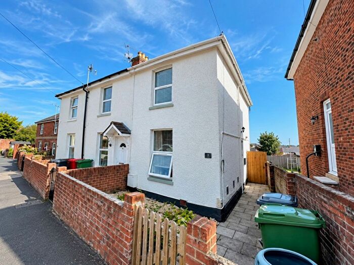 2 Bedroom Property To Rent In Osborne Road, Ryde, PO33