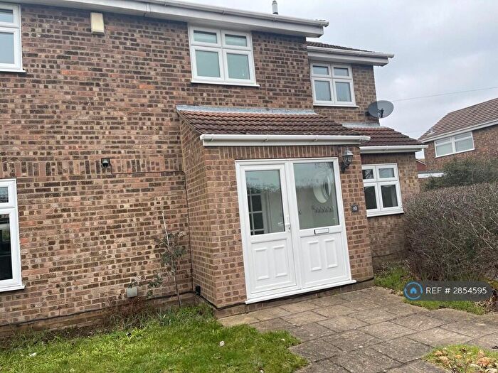3 Bedroom Semi Detached House To Rent In Wittering Walk, Hornchurch, RM12