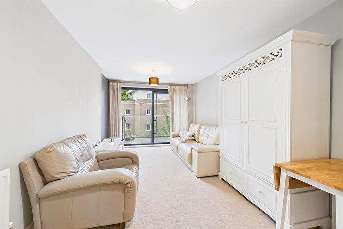 2 Bedroom Flat For Sale In Oakley House, Hotspur Street, London, SE11
