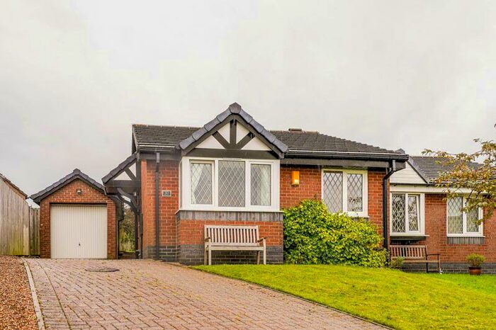 2 Bedroom Semi-Detached Bungalow For Sale In Highergate Close, Huncoat, Accrington, BB5