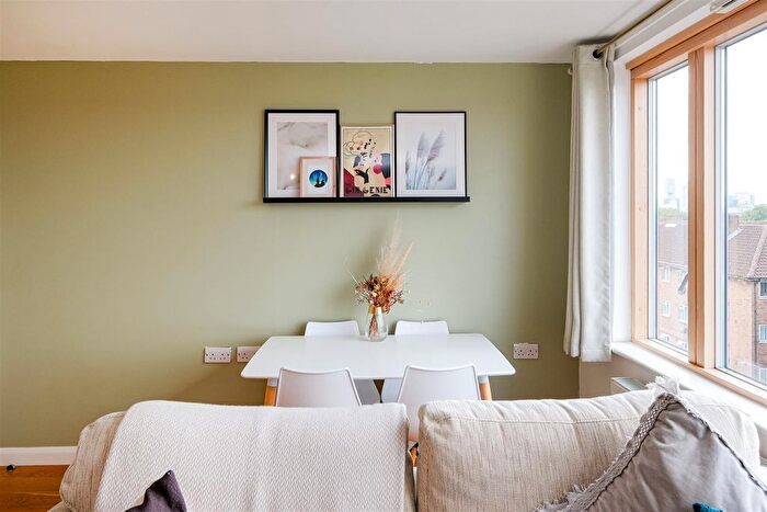 1 Bedroom Flat For Sale In Grange Park Road, London, E10