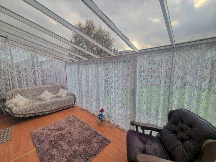 3 Bedroom Semi-Detached House For Sale In Mosslands Close, Great Sutton, Ellesmere Port, Cheshire, CH66