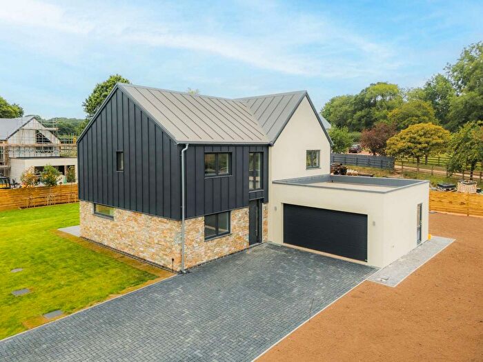 4 Bedroom Detached House For Sale In Wressing Field, Cullompton, EX15