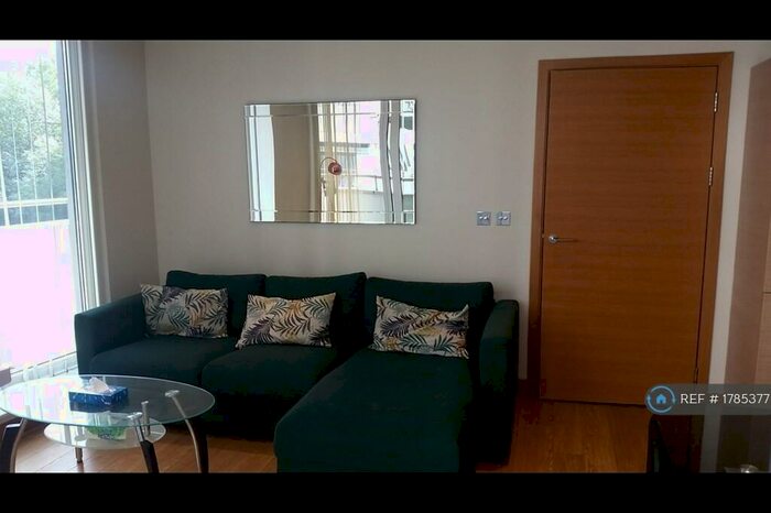 1 Bedroom Flat To Rent In Queenstown Road, London, SW11