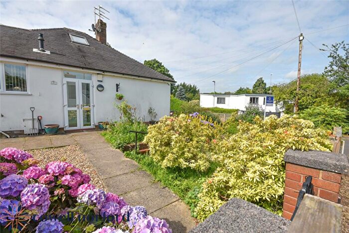 2 Bedroom Bungalow For Sale In Yealand Close, Bamford, Rochdale, OL11