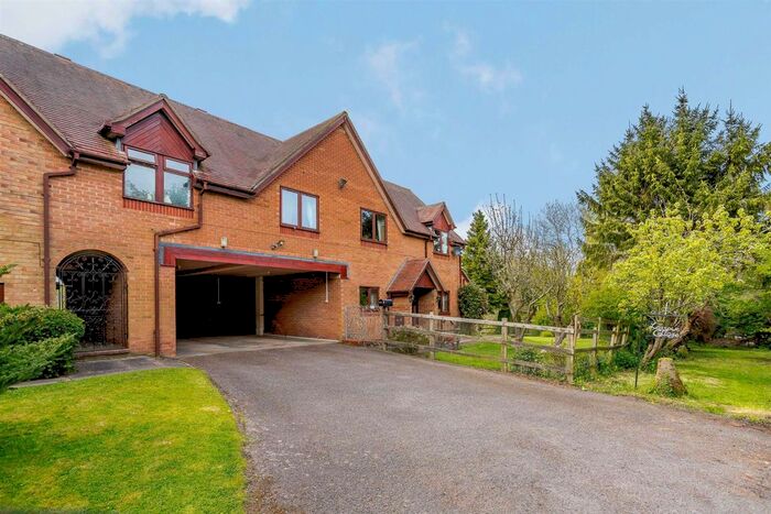 3 Bedroom Semi-Detached House To Rent In Southam Road, Radford Semele, Leamington Spa, CV31