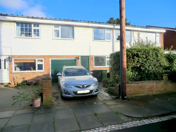 3 Bedroom Terraced House To Rent In Beresford Road, St Albans AL1