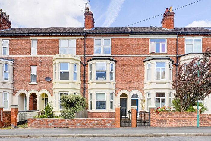 5 Bedroom Terraced House For Sale In Waldeck Road, Nottingham, NG5