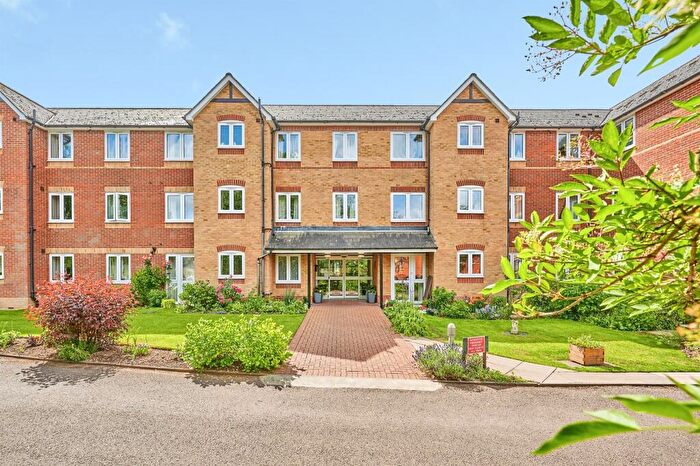 2 Bedroom Flat For Sale In Station Street, Saffron Walden, CB11
