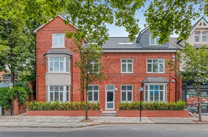 2 Bedroom Flat For Sale In Bridge House, High Street, Kings Heath, B14