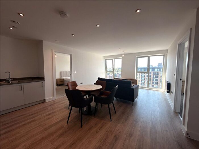 2 Bedroom Flat To Rent In Boulevard Plaza, A Bristol Street, Birmingham, B5