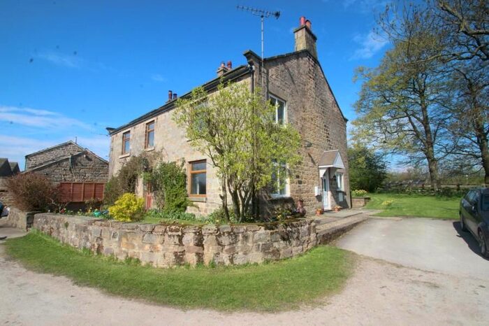 2 Bedroom Cottage To Rent In Higher Shaw Farm, Beckwithshaw, HG3