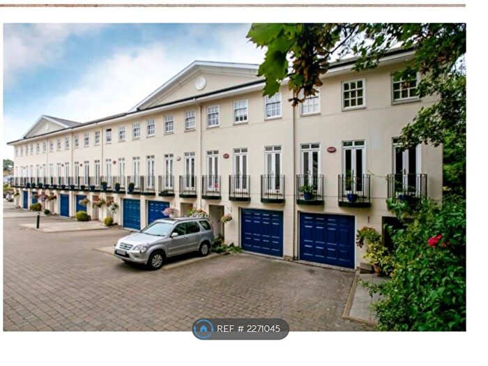 4 Bedroom Terraced House To Rent In Henry Tate Mews, London, SW16