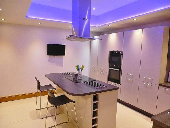 2 Bedroom Terraced House To Rent In Barlby Road, Selby, YO8