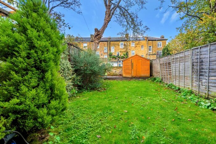 2 Bedroom Apartment To Rent In Luxor Street London, SE5