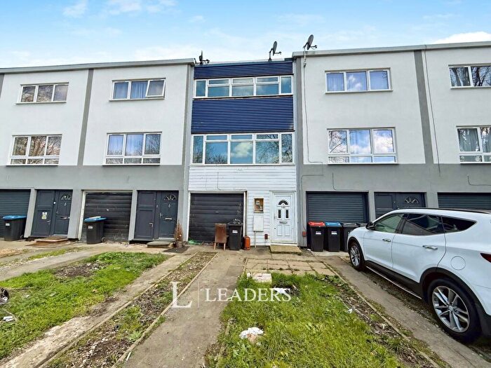 3 Bedroom Terraced House For Sale In Beadlemead, Netherfield, Milton Keynes, MK6