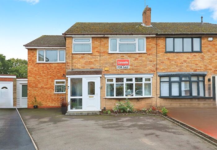 4 Bedroom Semi-Detached House For Sale In St. Pauls Close, Coven, Wolverhampton, WV9